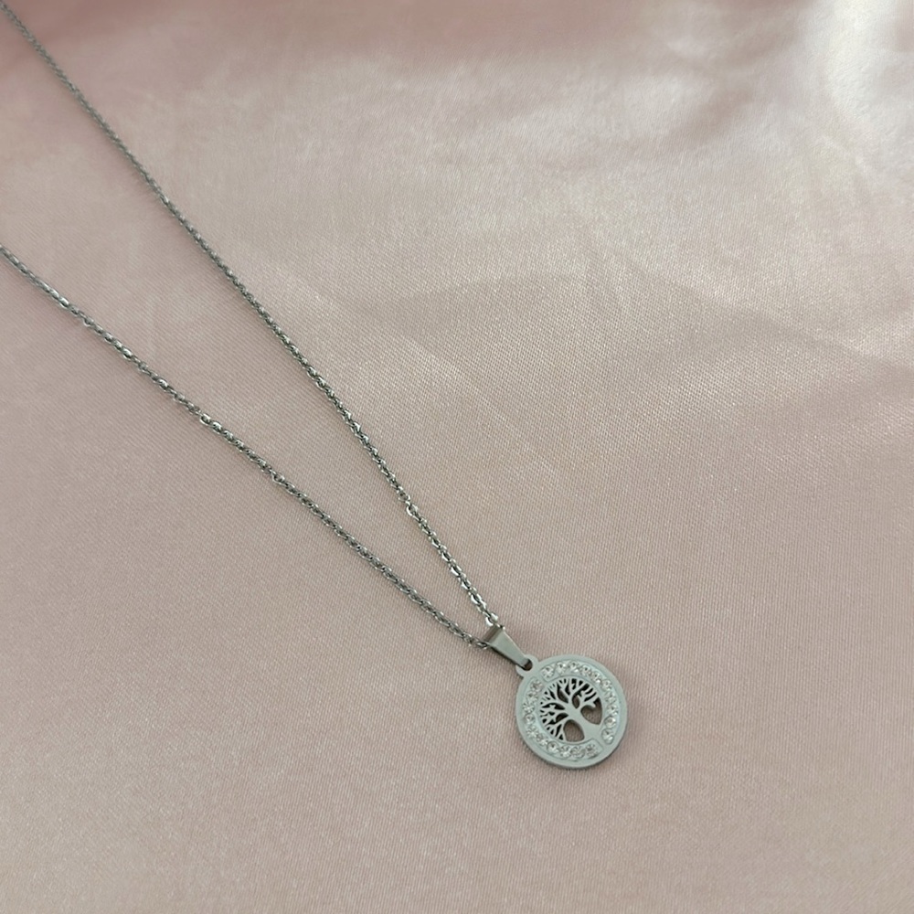 Silver tree of life necklace 🩶🌳